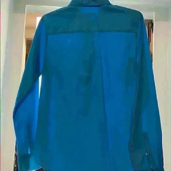 ✨J Crew Popover Light Blue Shirt in EUC! - Picture 3 of 6